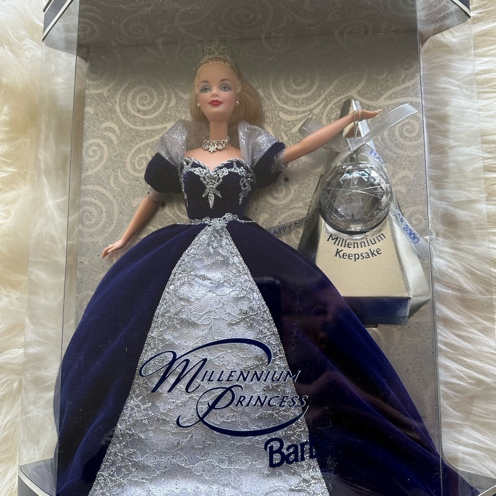 Millennium princess Barbie, vintage, 2000 - Picture 4 of 4